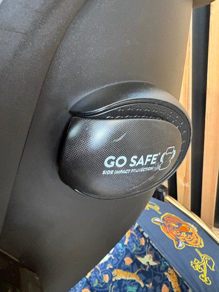 PRE LOVED Cosatto Wow Continental Travel System - On The Prowl