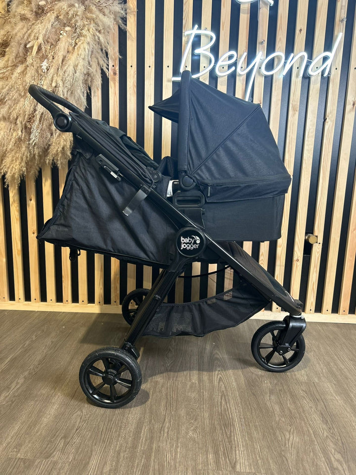 PRE LOVED Baby Jogger City Mini GT2 Stroller and Carrycot - Opulent Black