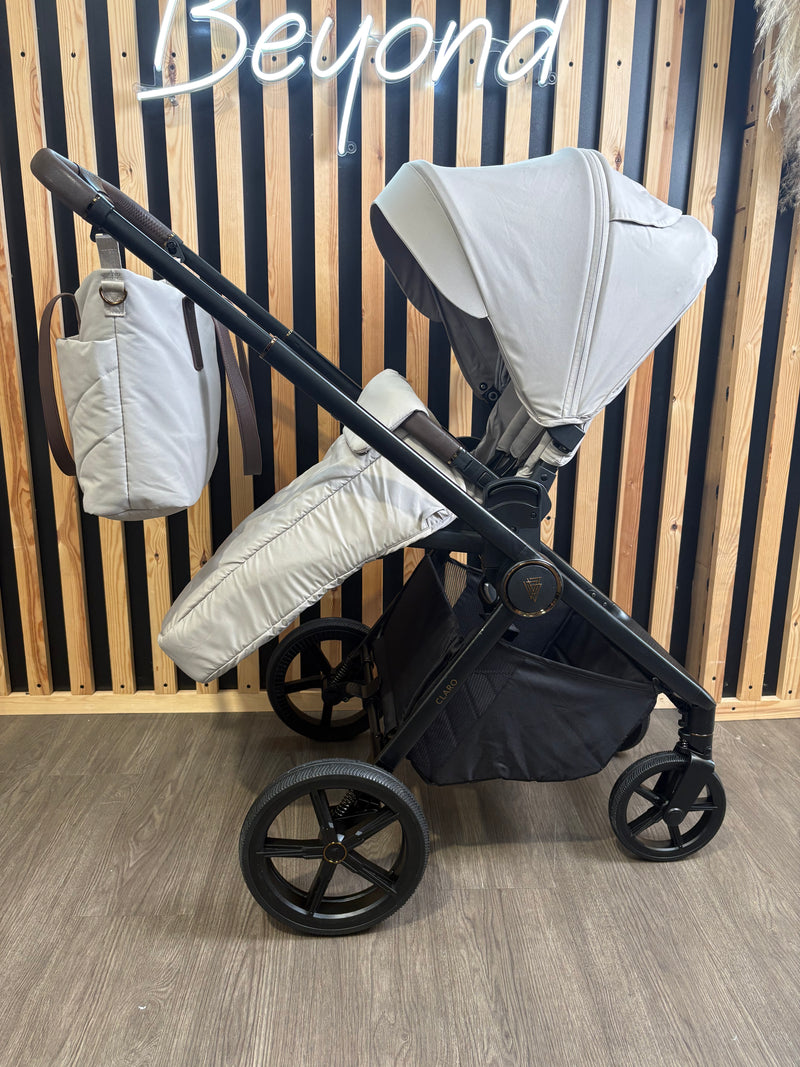 PRE LOVED Venicci Claro 2-in-1 Travel System - Vanilla