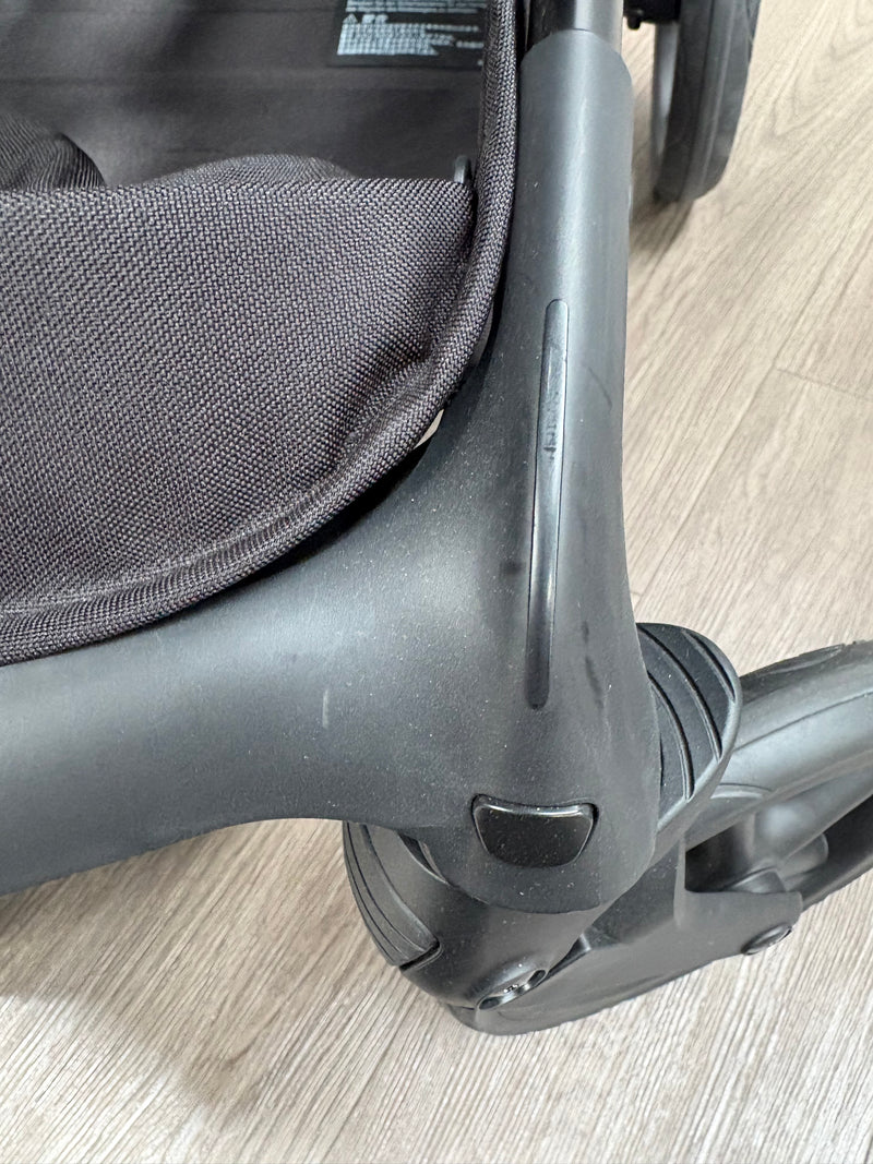 EX DISPLAY Bugaboo Fox 5 Renew Complete Pushchair - Forest Green