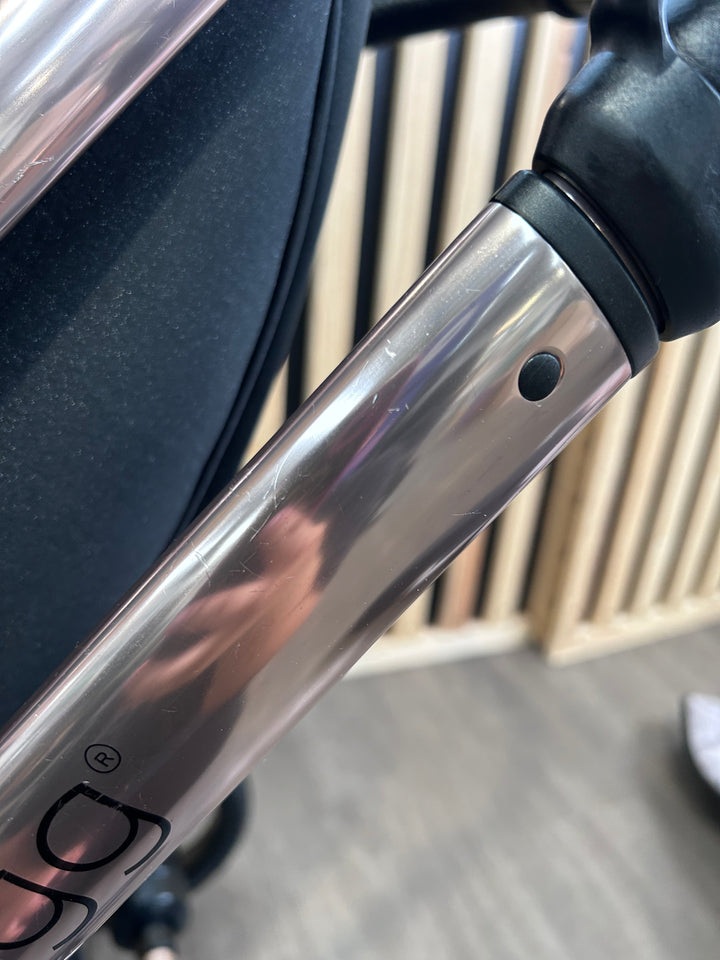 PRE LOVED egg Pushchair + Footmuff - Diamond Black