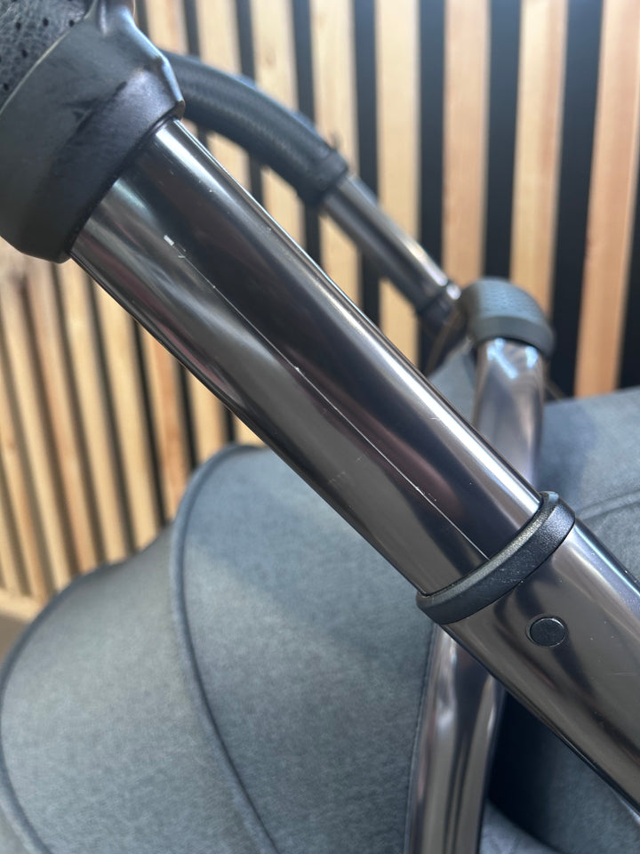 PRE LOVED egg2 Twin Tandem - Quartz