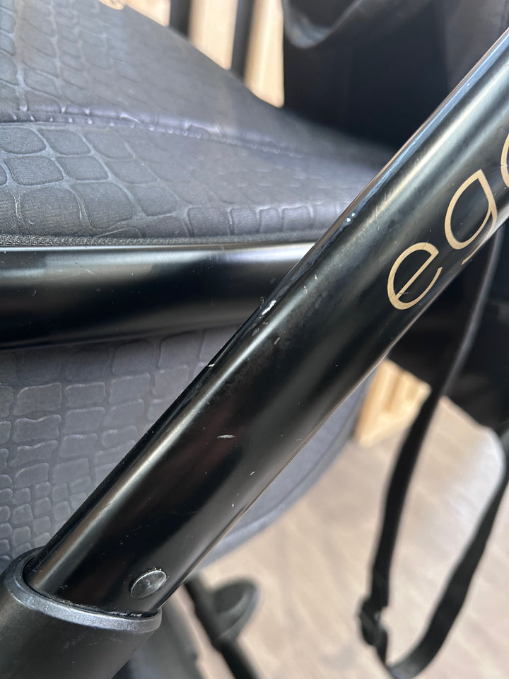 PRE LOVED egg2 Travel System - Jurassic Gold