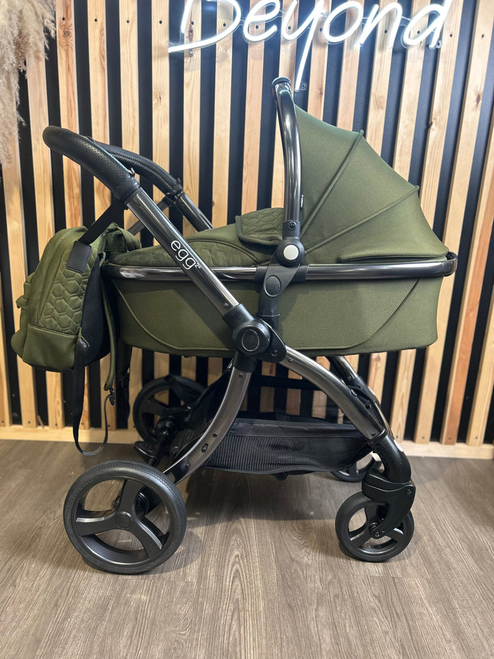 PRE LOVED egg2 Travel System - Olive