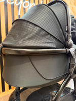PRE LOVED egg3 Travel System - Houndstooth Black
