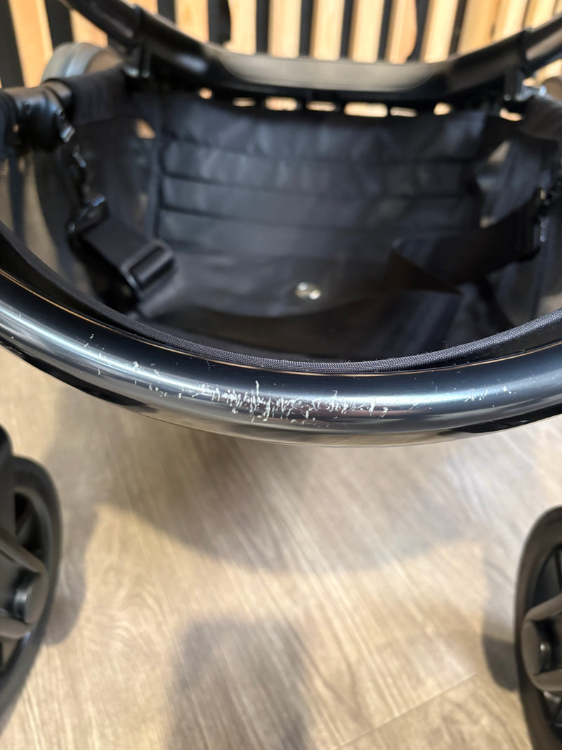 PRE LOVED iCandy Peach 7 Pram, Pushchair + Accessories - Phantom/Truffle
