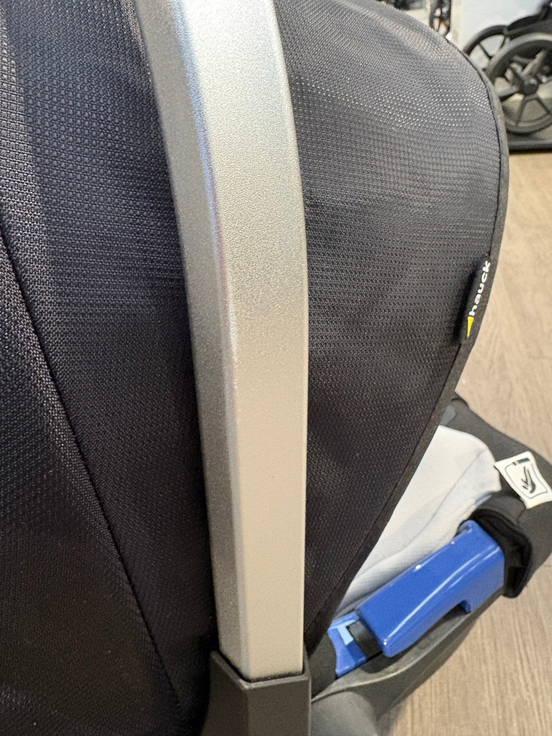 PRE LOVED Hauck iPro Baby Infant Car Seat - Caviar