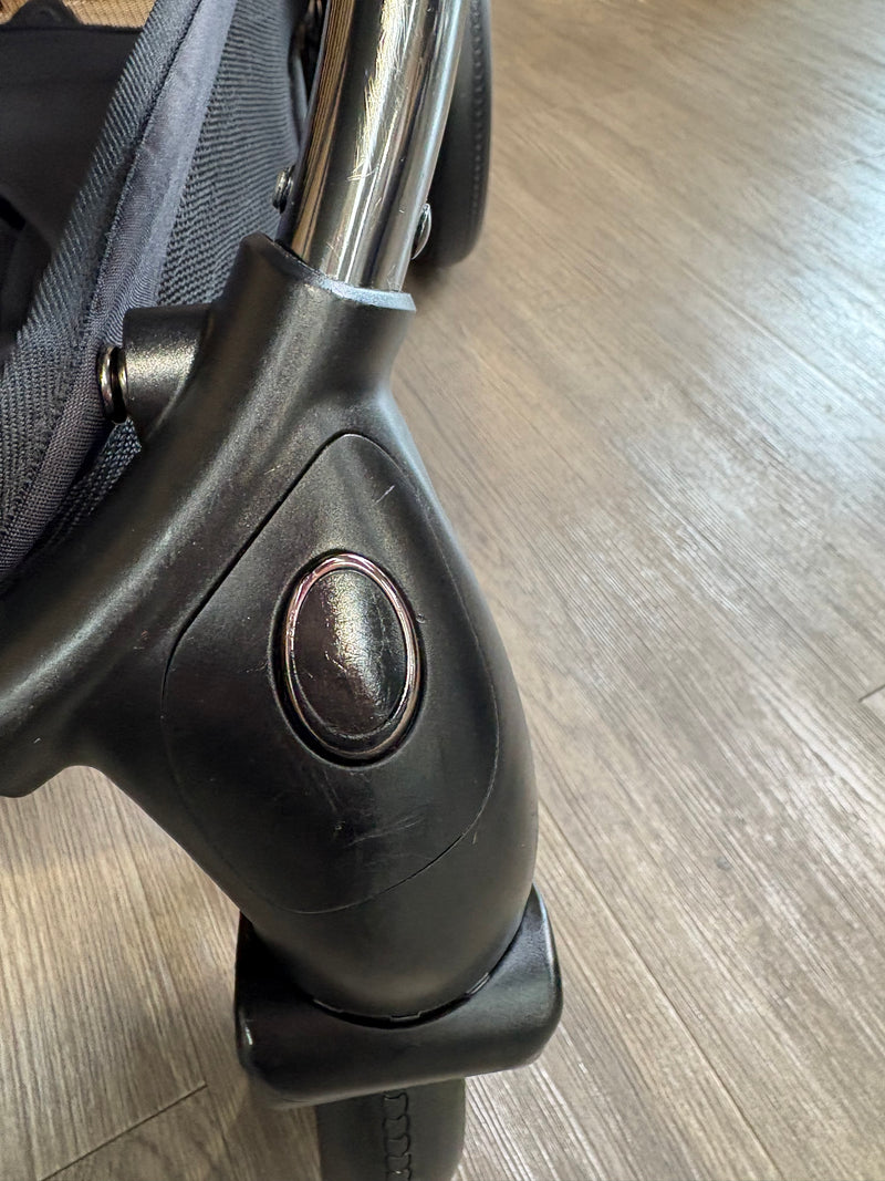 PRE LOVED egg2 Travel System - Cobalt