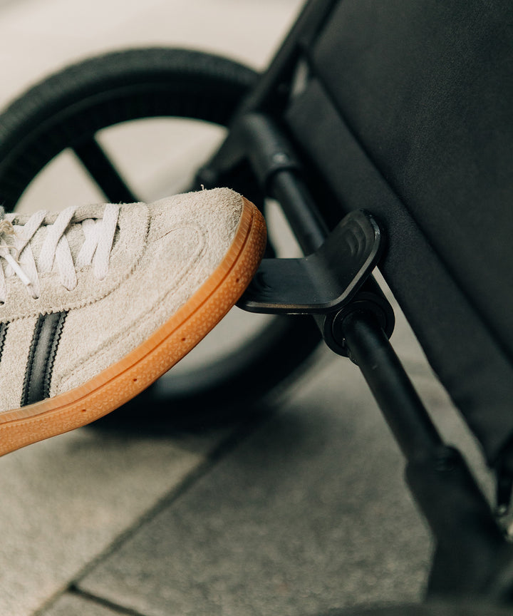 Venicci Claro2 Pram & Pushchair 8 Piece Bundle - Almond