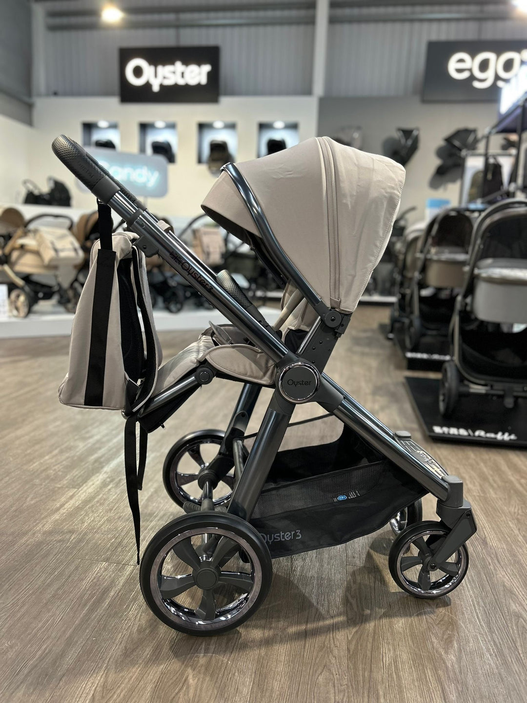 EX DISPLAY BabyStyle Oyster 3 Luxury Travel System - Stone