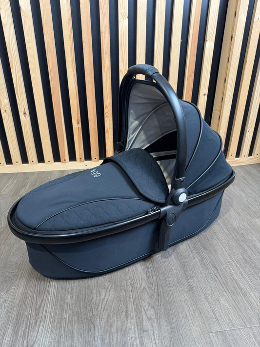 PRE LOVED egg2 Carrycot - Just Black