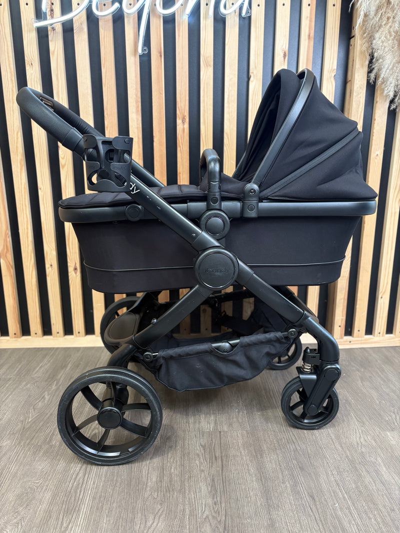 PRE LOVED iCandy Peach 7 Travel System - Jet/Black