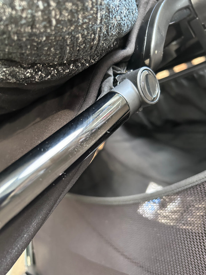 PRE LOVED Mamas & Papas Ocarro Travel System - Opulence