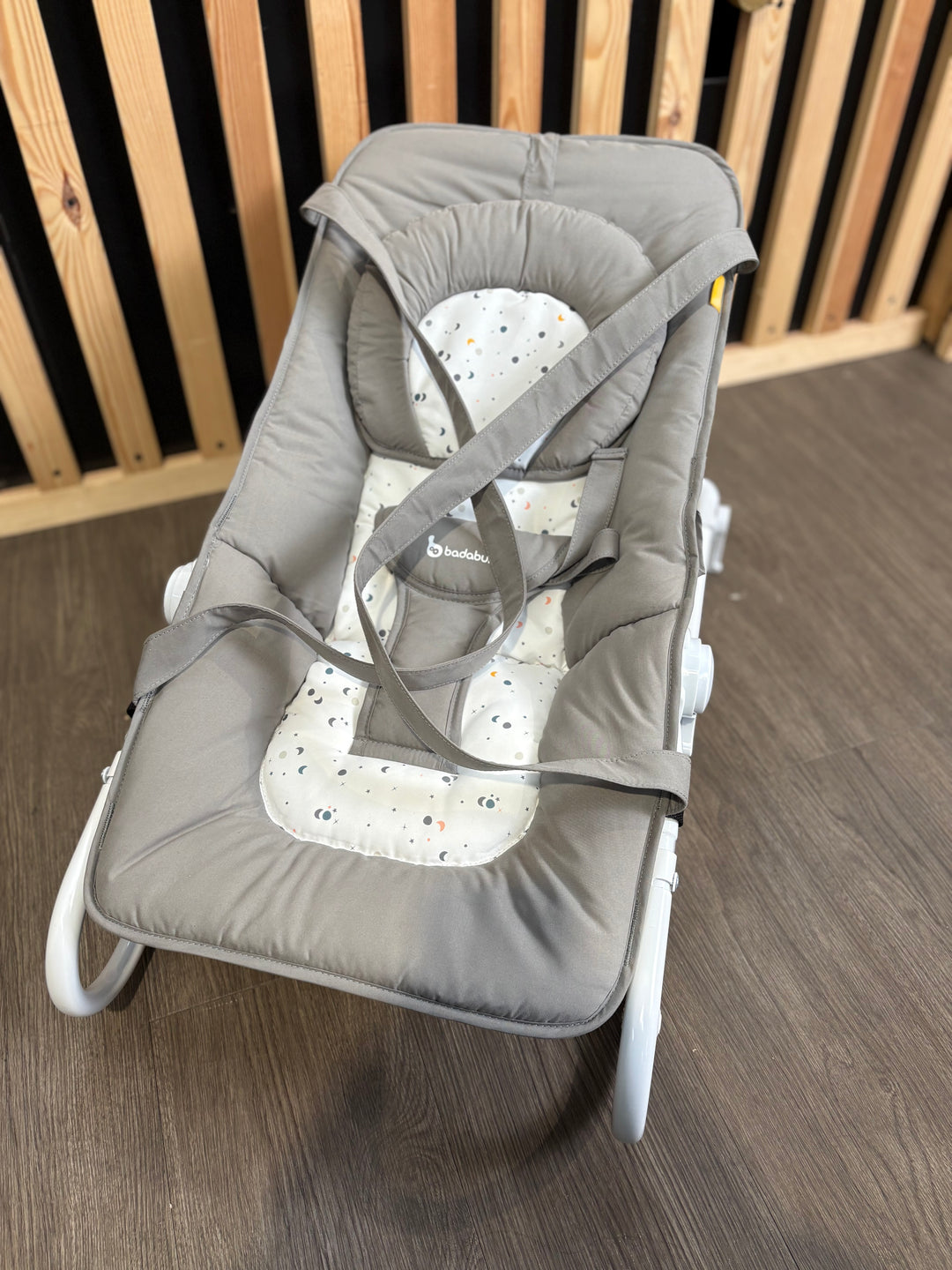 PRE LOVED Badabulle Easy Bouncer 2-in-1 Rocker - Moonlight Grey