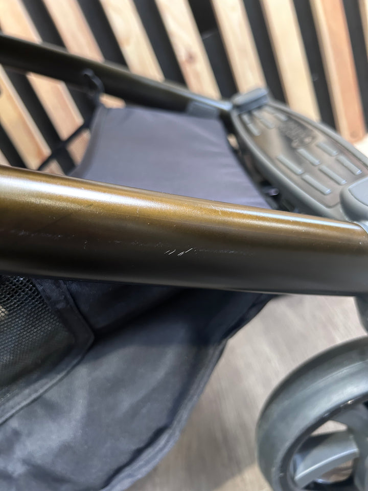 PRE LOVED Babystyle Oyster3 Travel System - Pepper