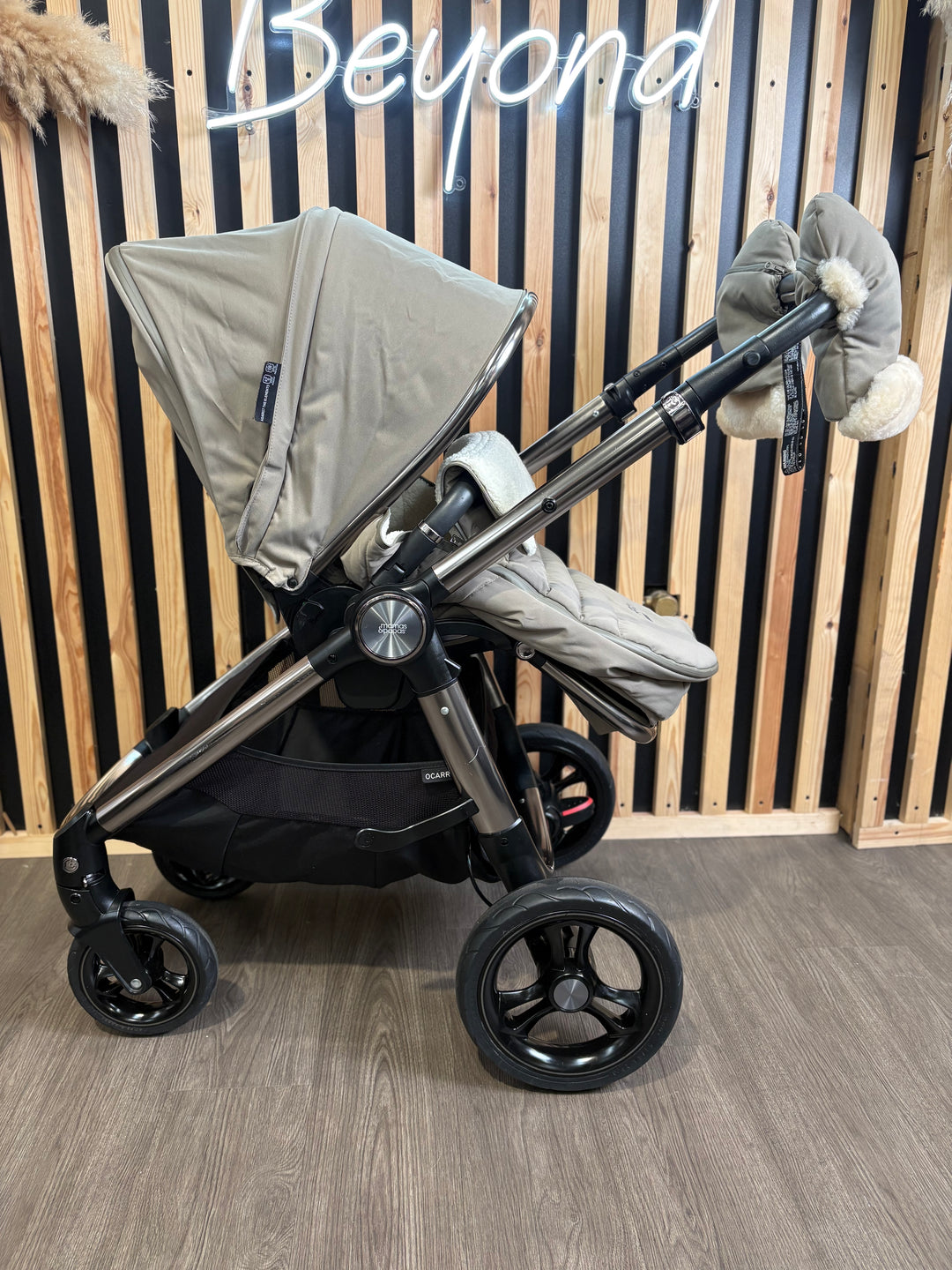 PRE LOVED Mamas & Papas Travel System - Everest