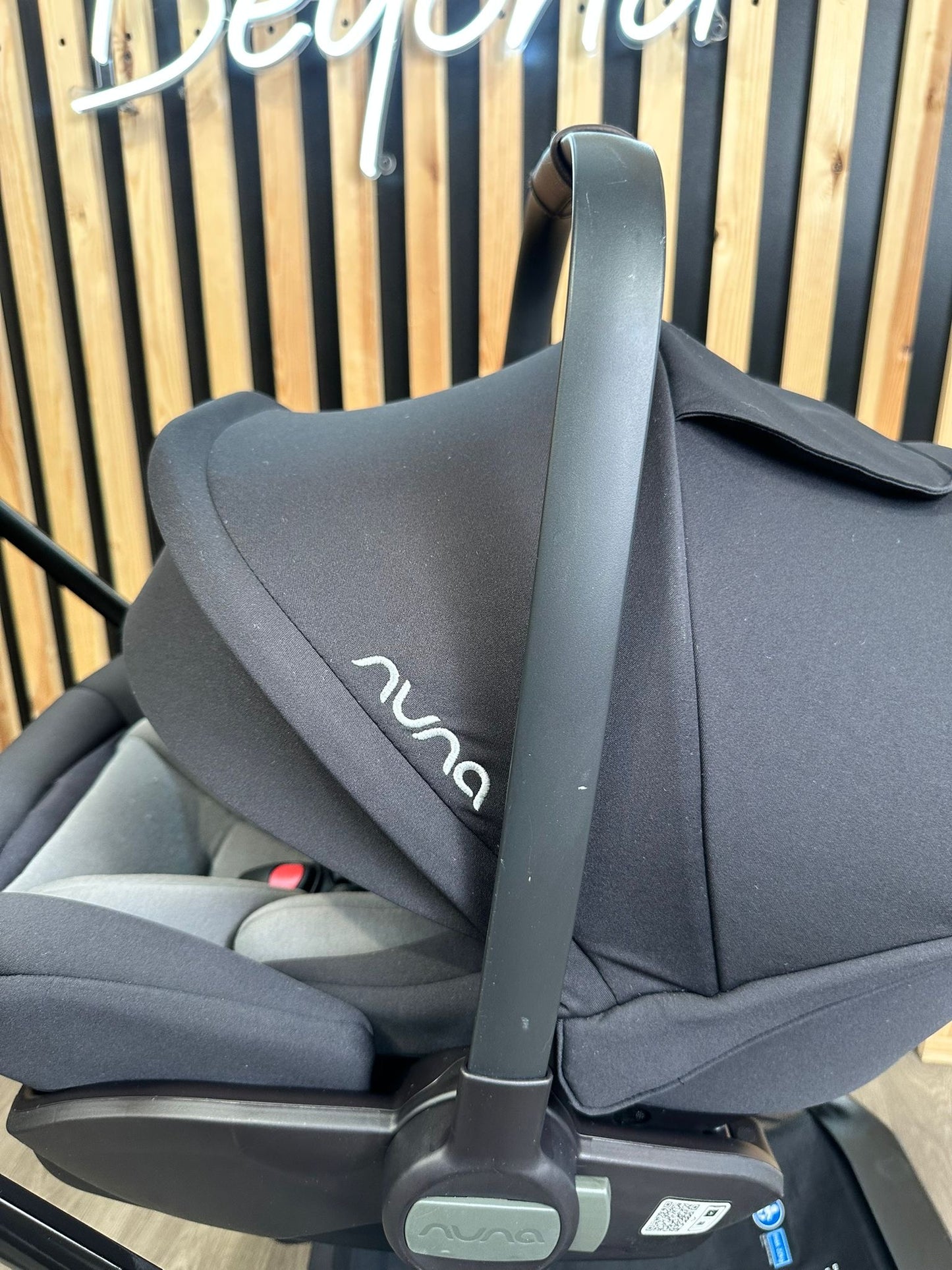 PRE LOVED Nuna Triv Travel System - Biscotti + Brand New 360 Base