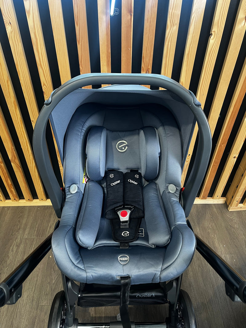 PRE LOVED Babystyle Oyster3 Travel System - Dream Blue