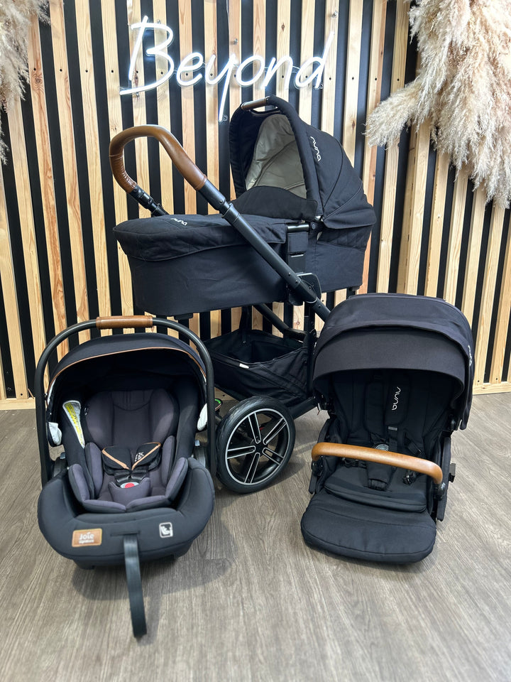 PRE LOVED Nuna Mixx Travel System - Caviar