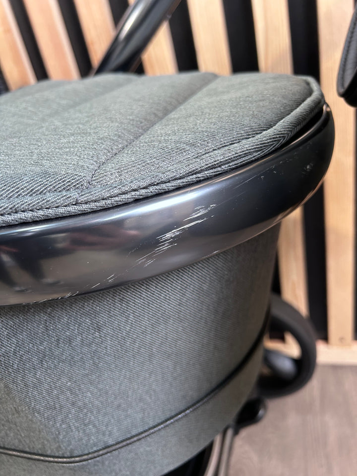 PRE LOVED iCandy Peach 6 Travel System - Dark Grey Twill