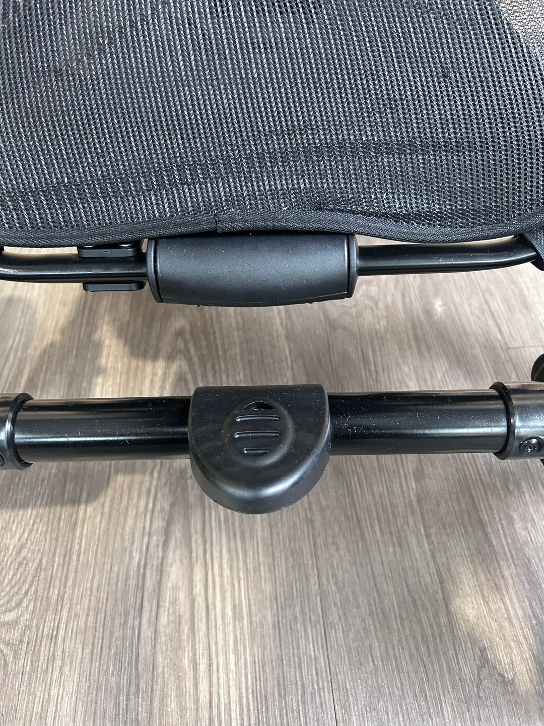 PRE LOVED egg2 Travel System - Jurassic Gold