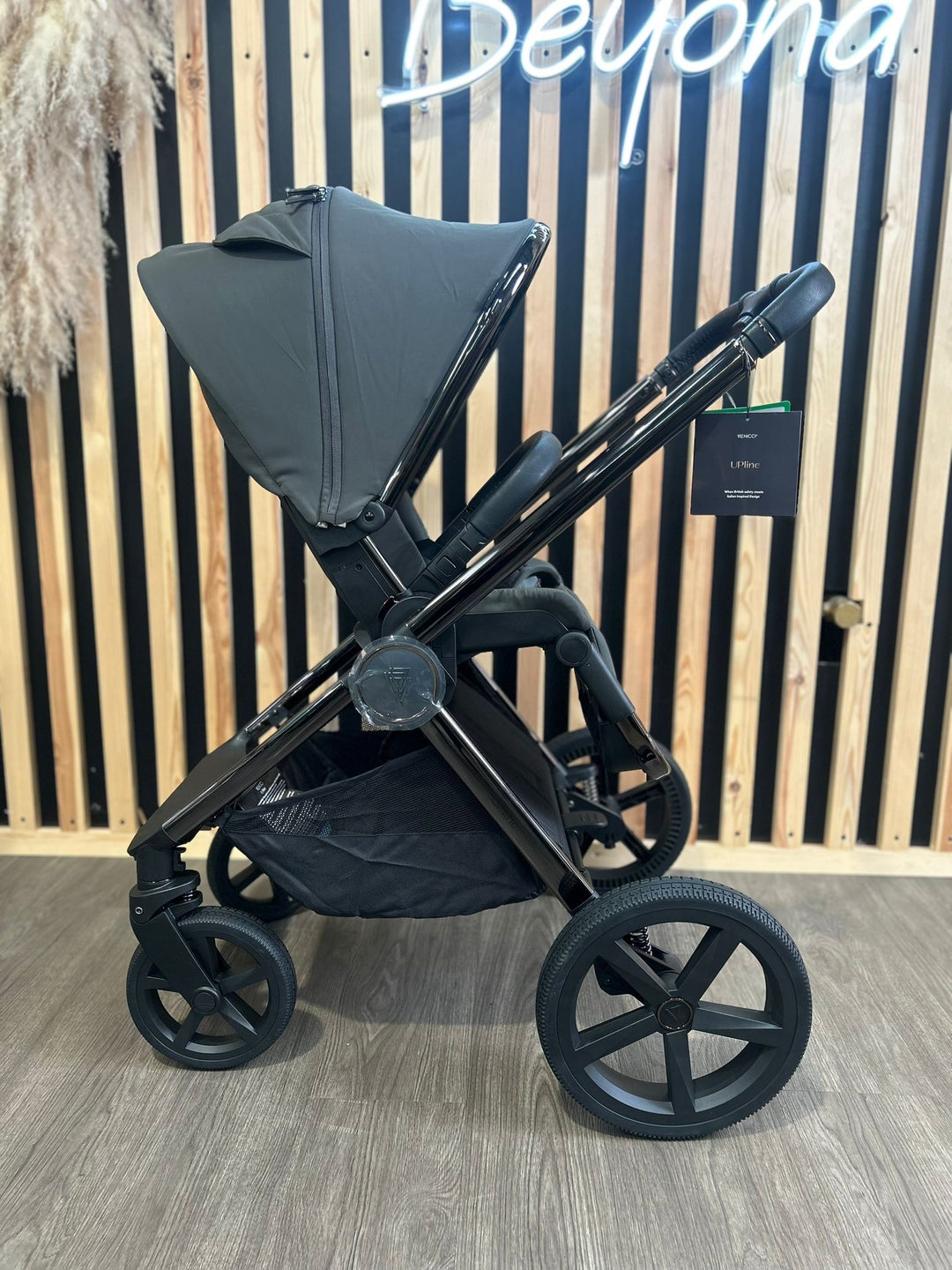 EX DISPLAY Venicci Tinum Upline 2-in-1 Travel System - SE Lava