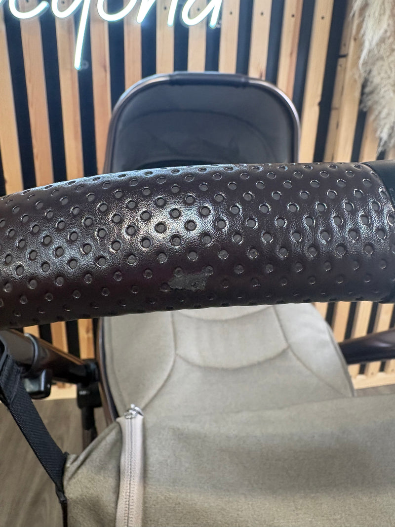 PRE LOVED Babystyle Oyster3 Travel System - Mink