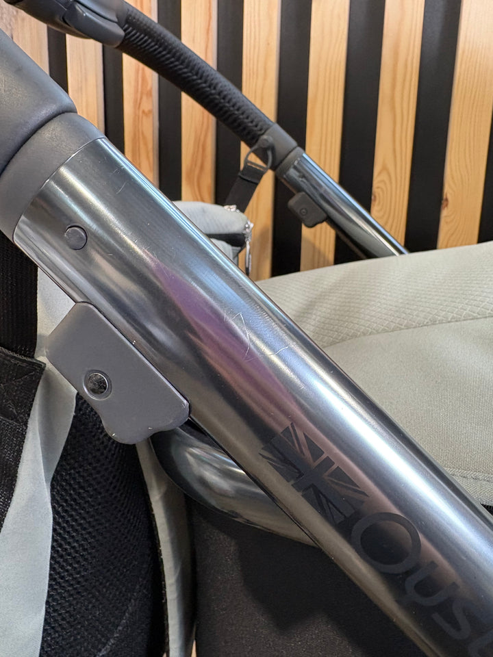 PRE LOVED Babystyle Oyster3 Travel System - Spearmint