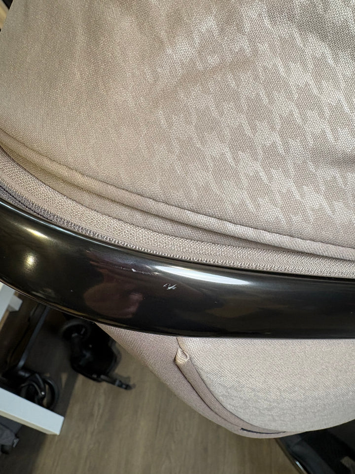 EX DISPLAY egg3 Pram + Pushchair - Houndstooth Almond