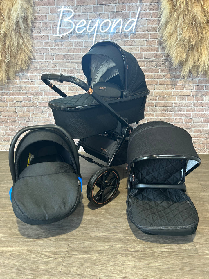 PRE LOVED Venicci Tinum 2.0 SE Travel System - Stylish Black