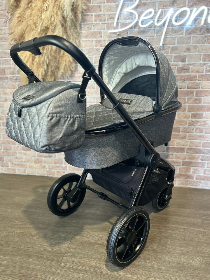 PRE LOVED Venicci Tinum 2 in 1 Travel System - Grey