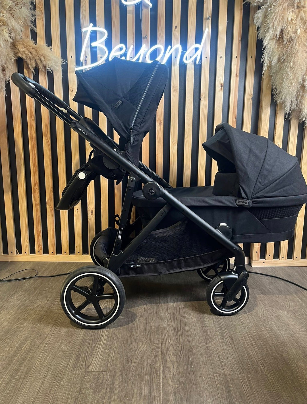 PRE LOVED Cybex Gazelle S Double Travel System Bundle - Moon Black