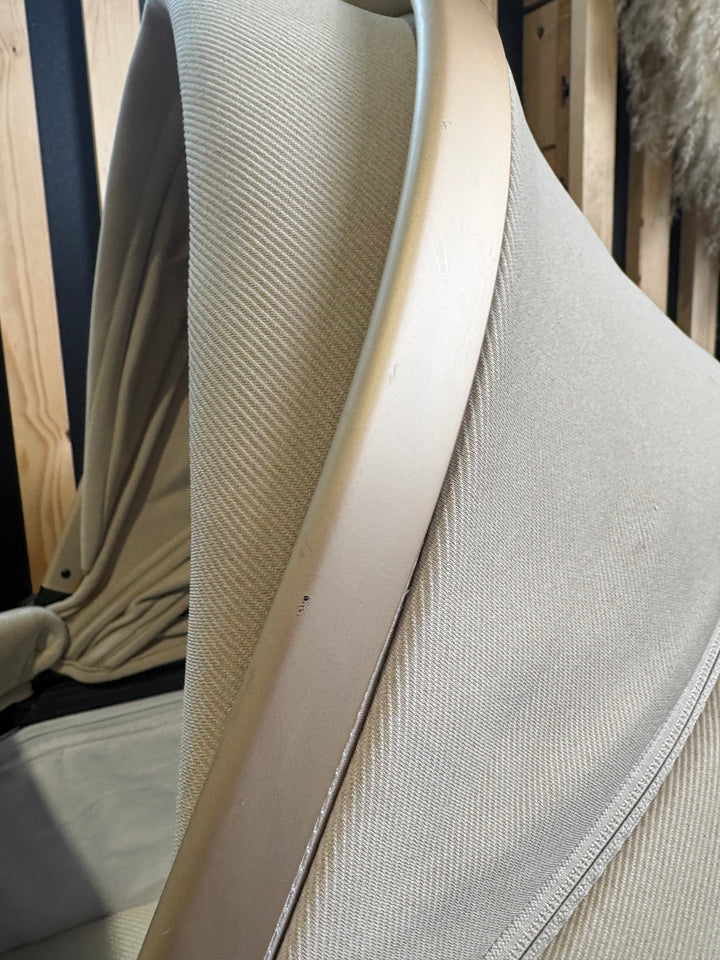 PRE LOVED iCandy Peach 7 w/ Cocoon Car Seat Travel System - Biscotti