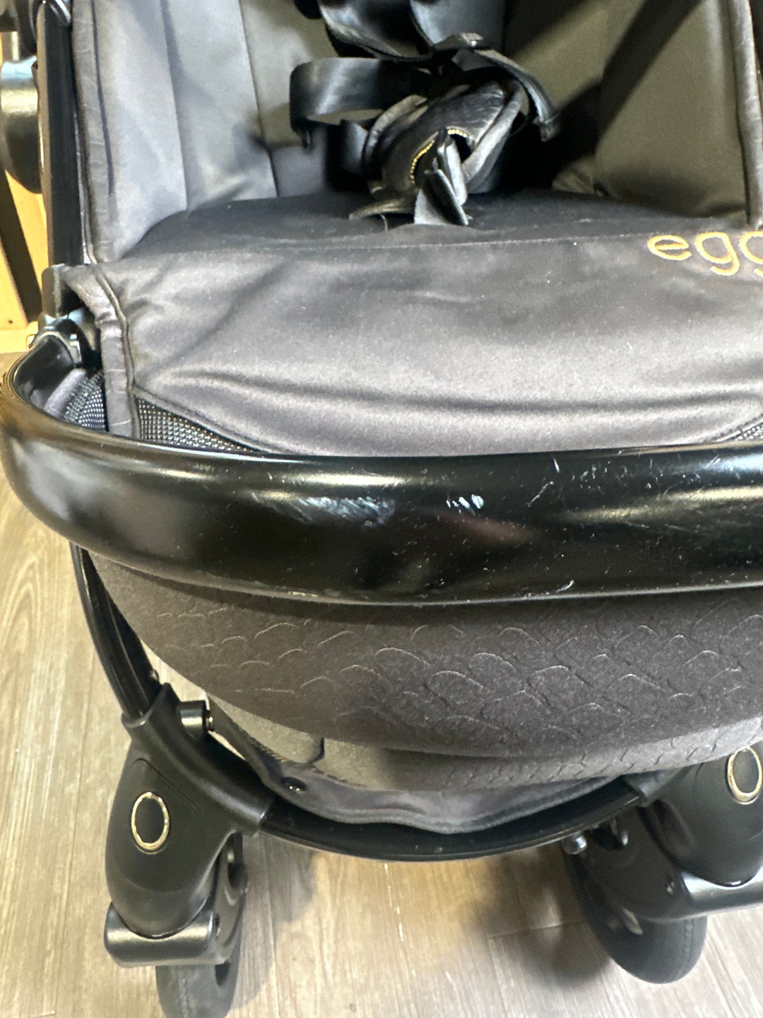 PRE LOVED egg2 Travel System - Jurassic Gold