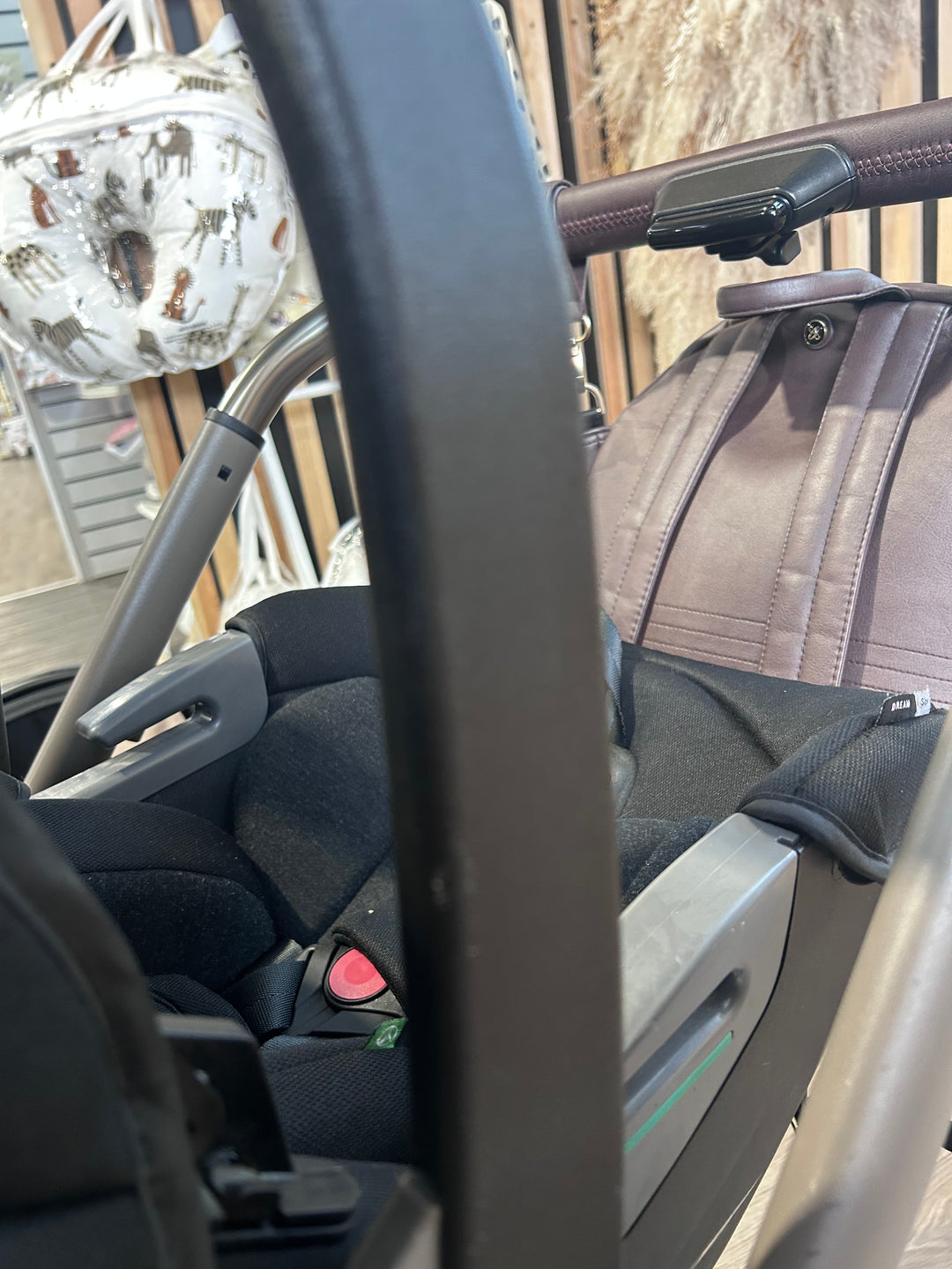 PRE LOVED Silver Cross Reef Pushchair, Dream Car Seat + Accessories - Earth