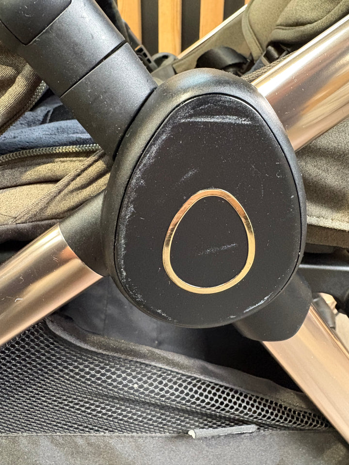 PRE LOVED eggZ Stroller + Accessories - Hunter Green