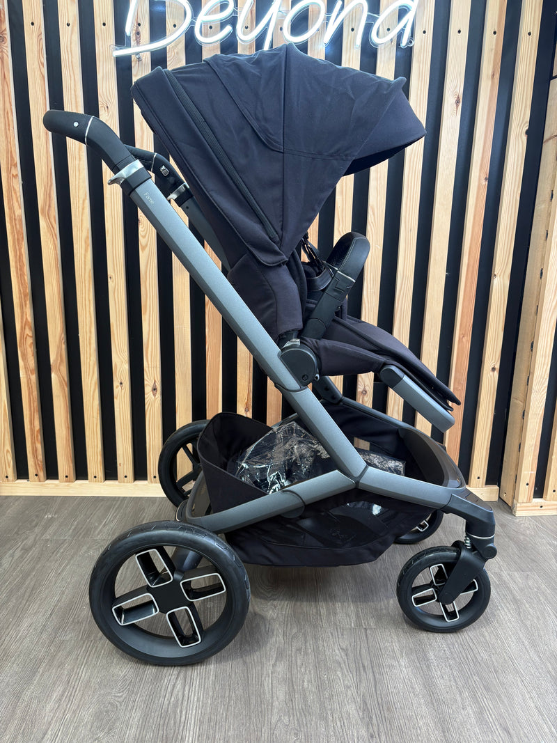 PRE LOVED Maxi-Cosi Fame Pushchair - Twillic Black