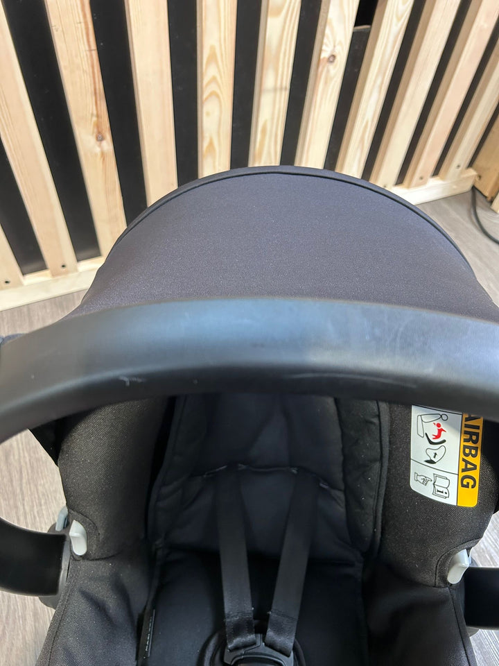 Bugaboo Donkey Duo + Maxi-Cosi Car Seat & Car Seat Adaptor