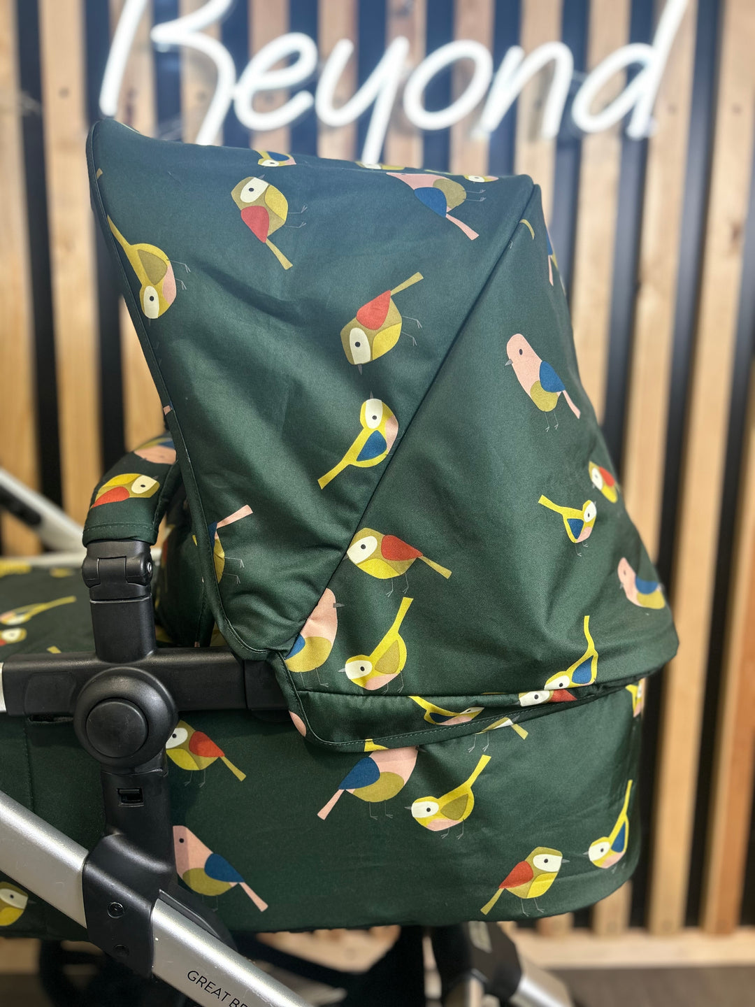 PRE LOVED Cosatto Giggle 3-in-1 Travel System - Birdland