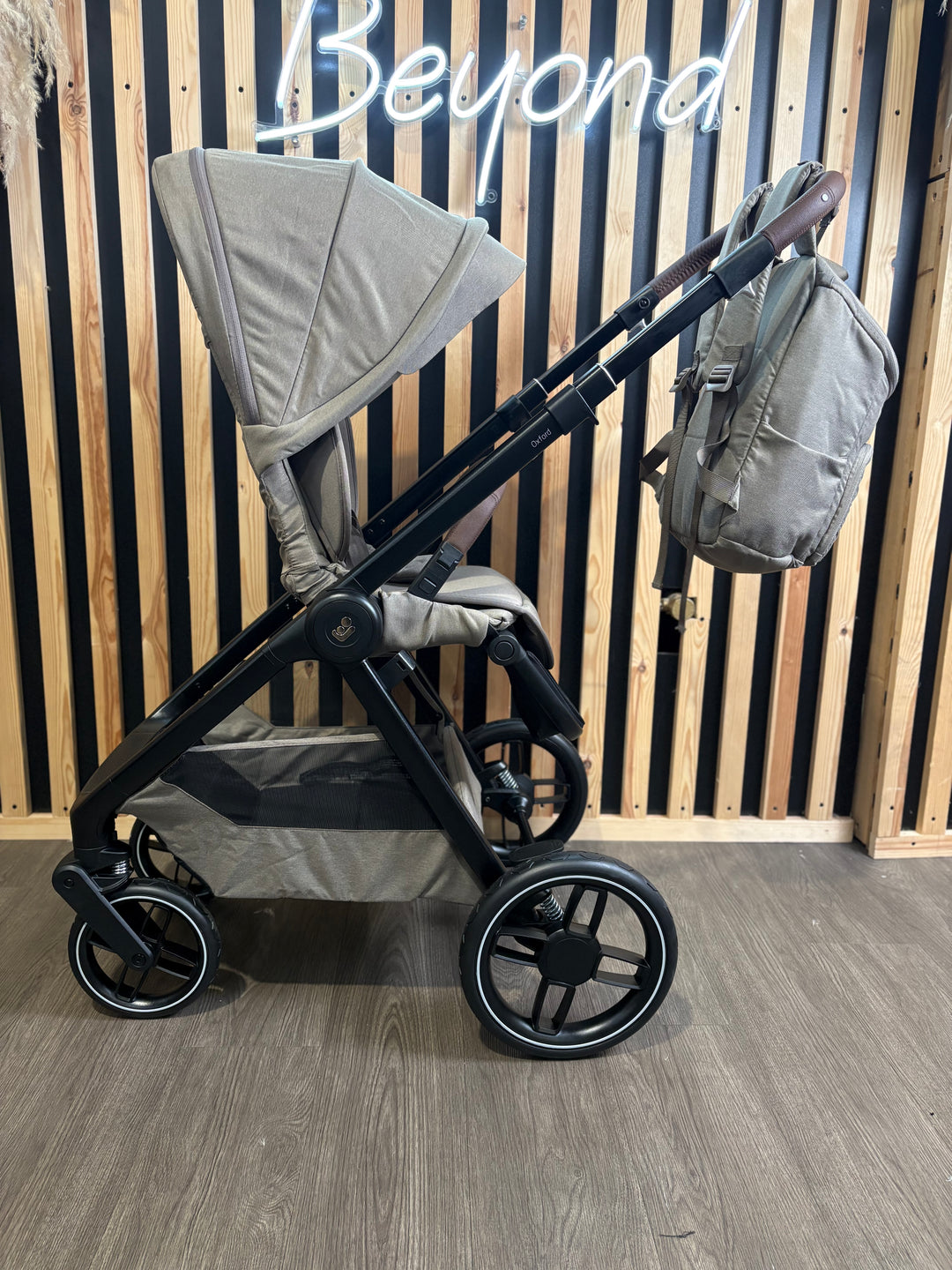 EX DISPLAY Maxi-Cosi Oxford 7 Piece Essentials Bundle - Twillic Truffle