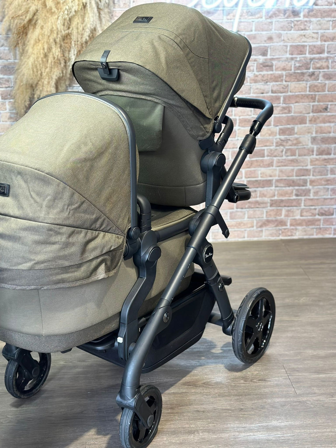 PRE LOVED Silver Cross Wave Double Pushchair - Cedar