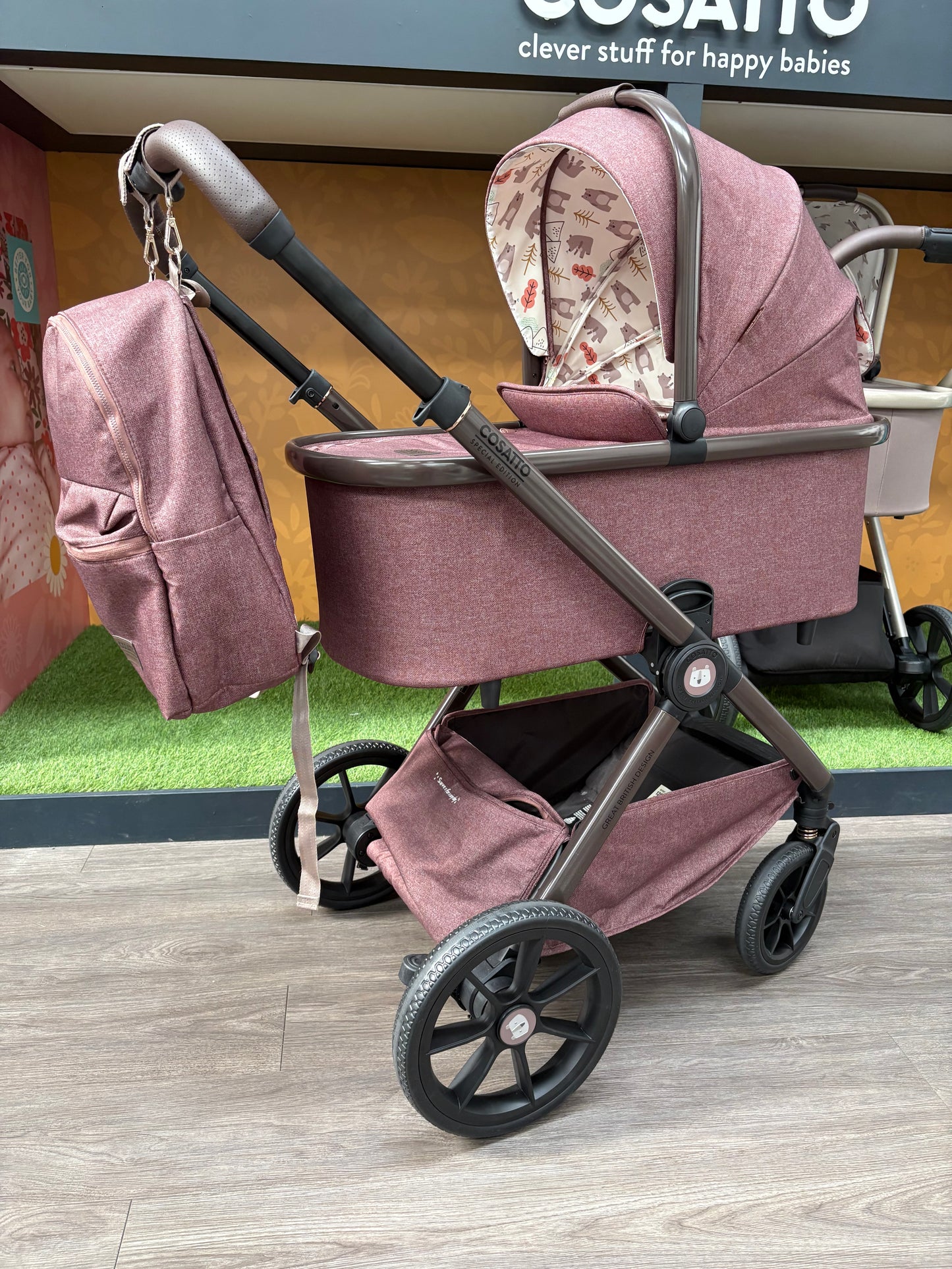 EX DISPLAY Cosatto Giggle 4 Special Edition Pram + Accessory Bundle - Bear Hug