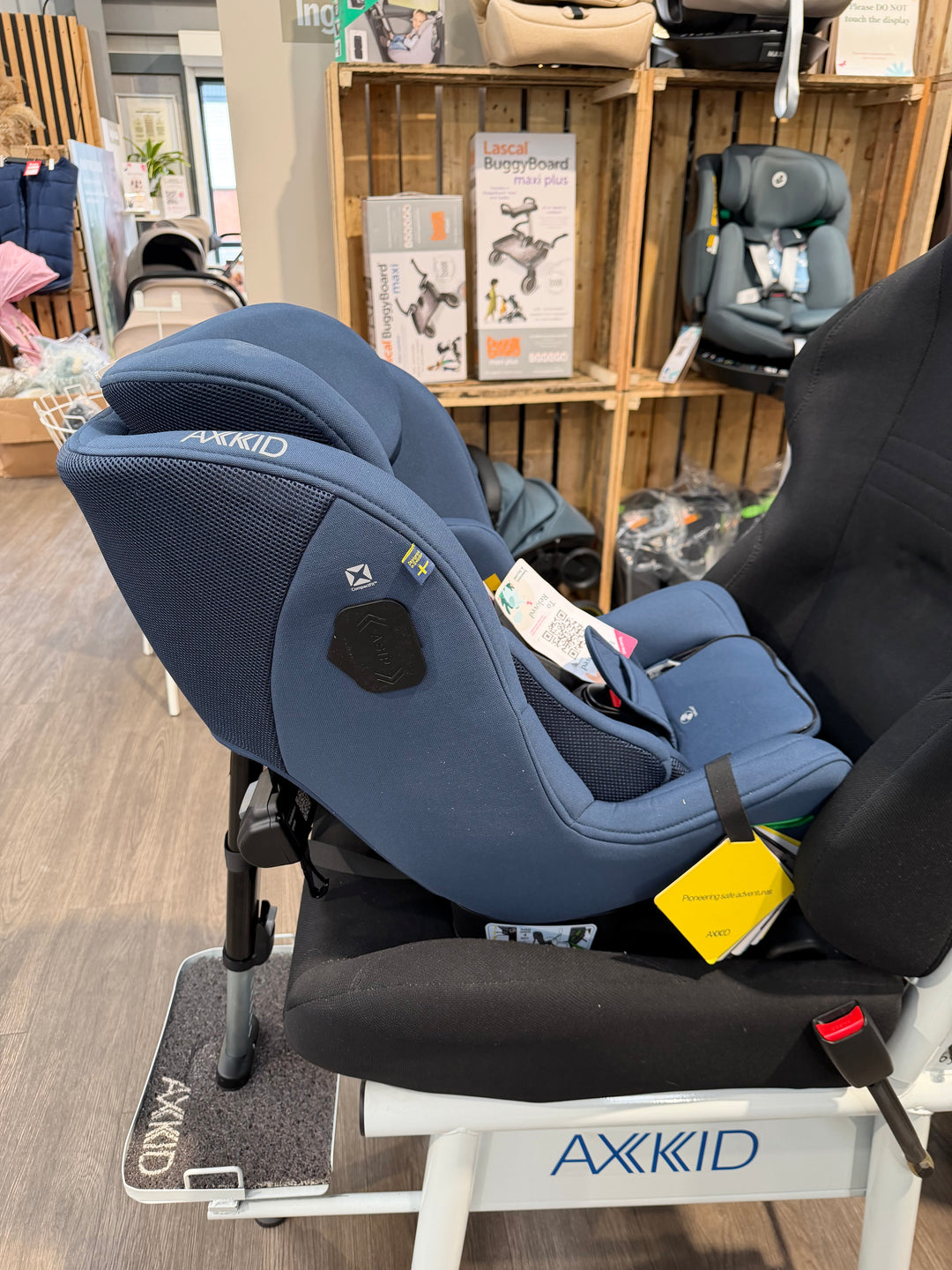 EX DISPLAY Axkid Minikid 4 Max Car Seat - Glacier Lake Blue