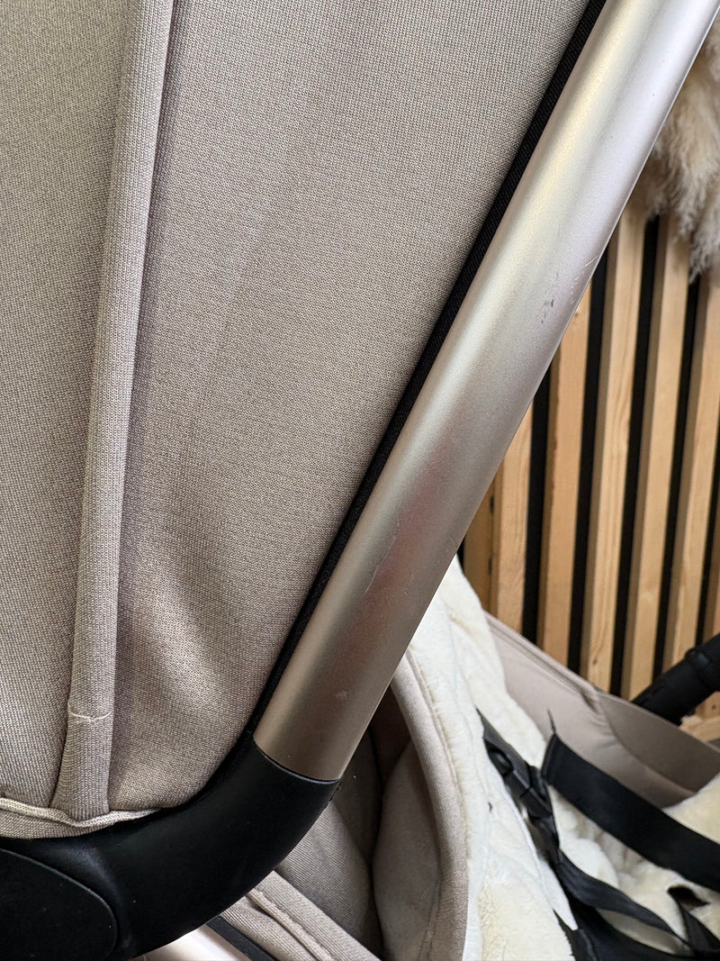 PRE LOVED eggZ Stroller + Accessories - Feather