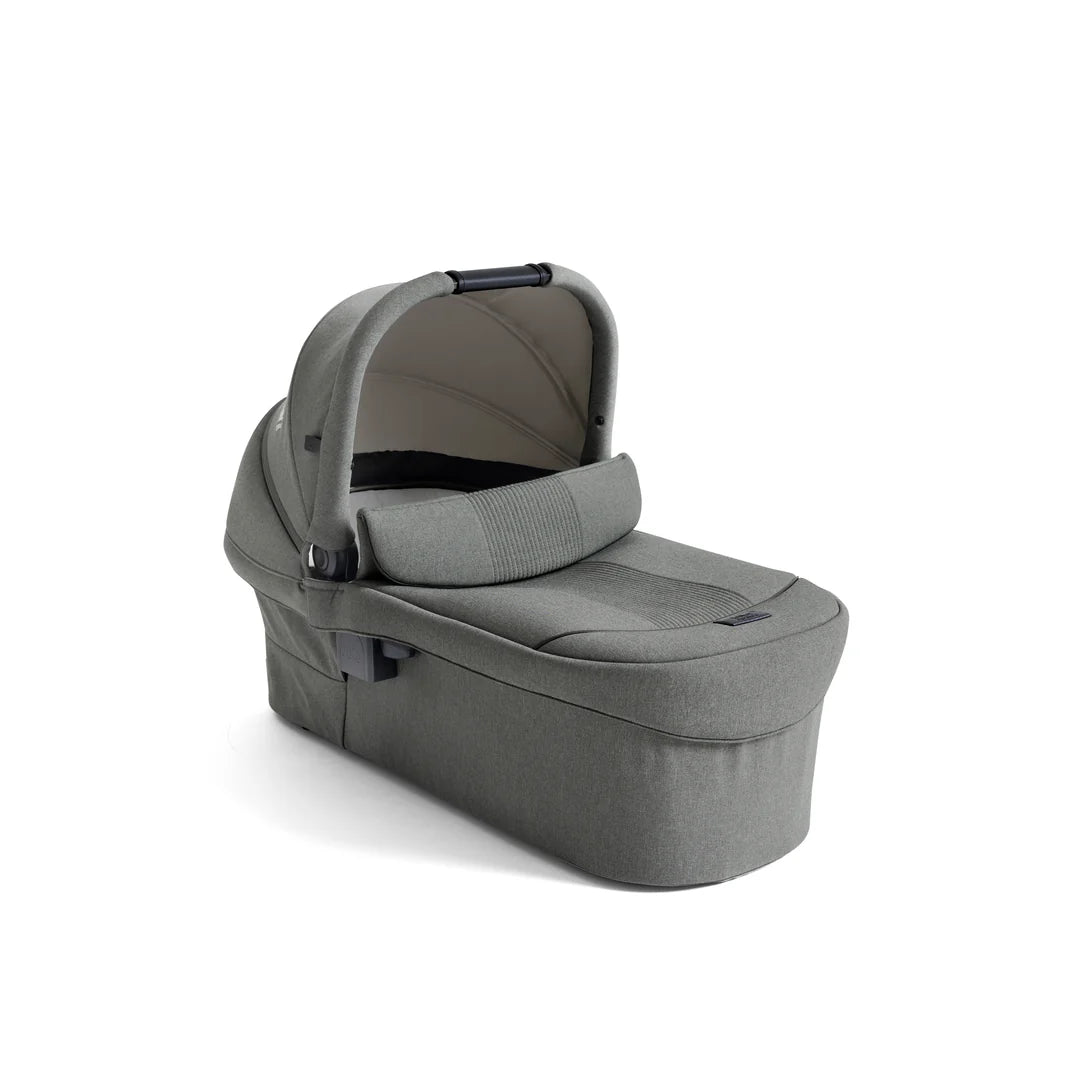 Joie Finiti Travel System Inc Sprint i-Size Car Seat Click and Go Bundle - Evergreen