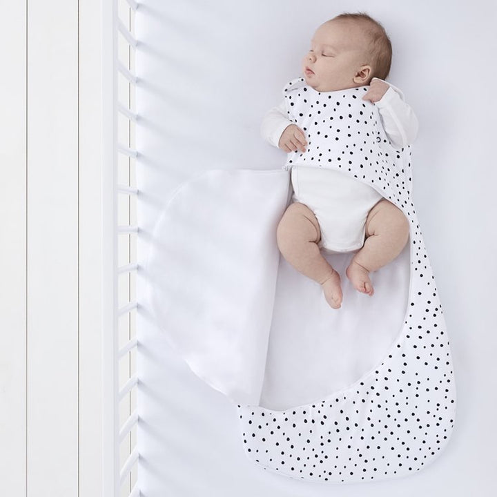 SnuzPouch Sleeping Bag, 2.5 Tog (0-6 Months) - Mono Spots