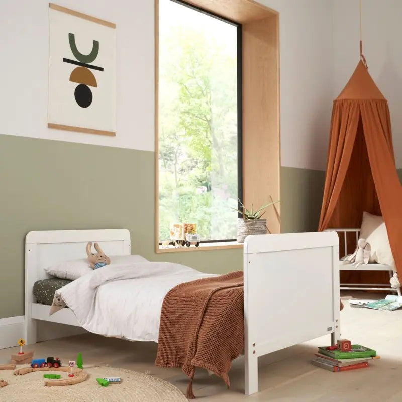 Tutti Bambini Rio 4 Piece Room Set with Cot Top Changer - White