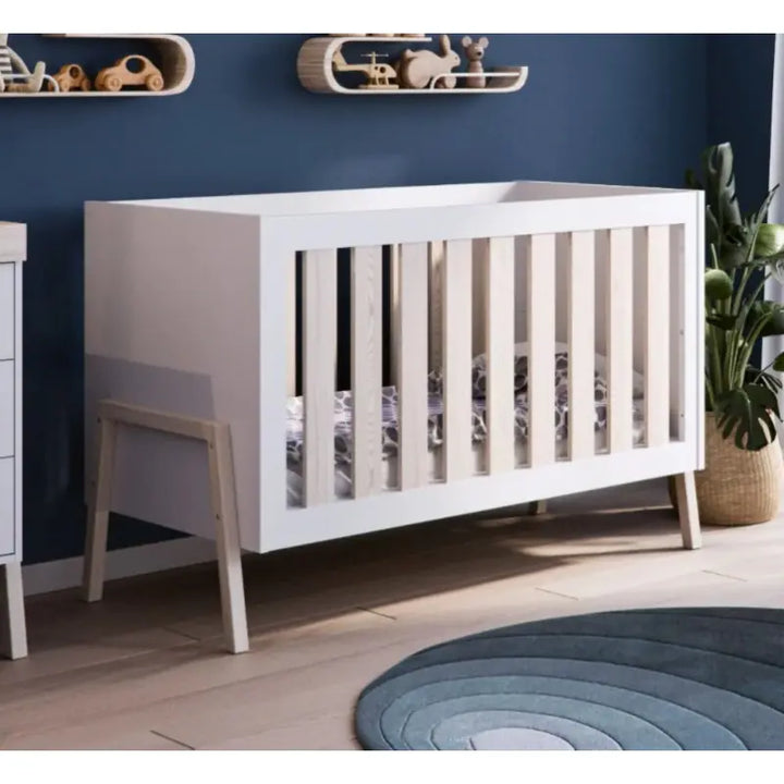 Babystyle Arendelle Cot Bed-White/Natural