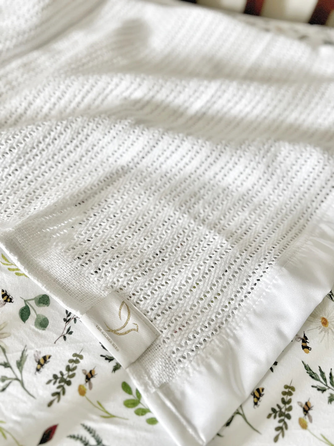 Gilded Bird Cellular Blanket - White/Pram