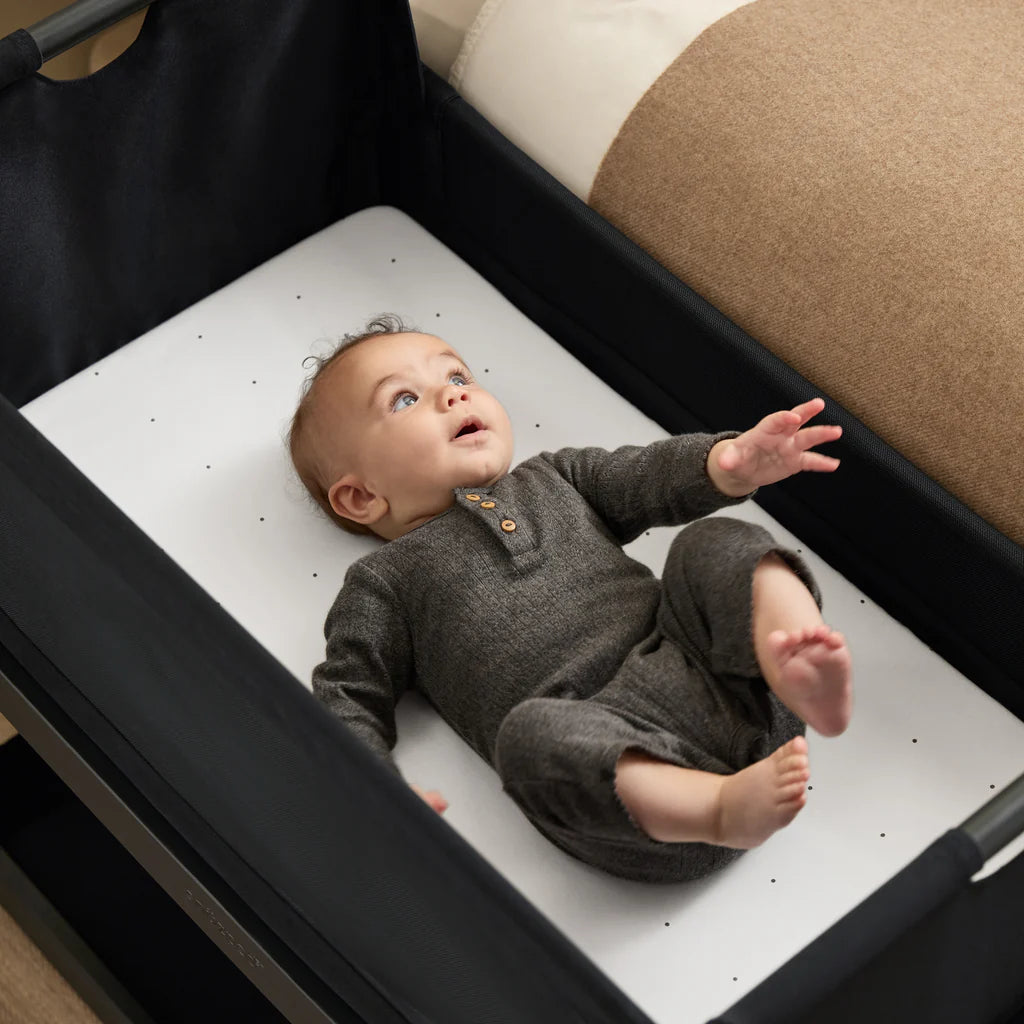 Snuzpod Crib 2 Pack Fitted Sheets - White/Dot